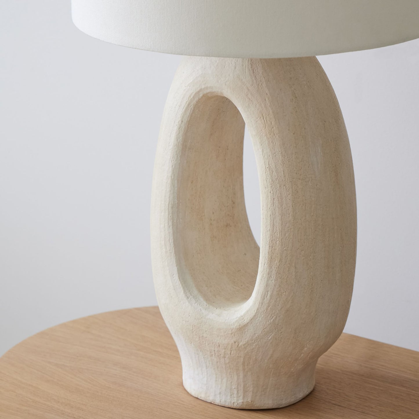 Oliver Long Chambered Ceramic Table Lamp | Anticoarte
